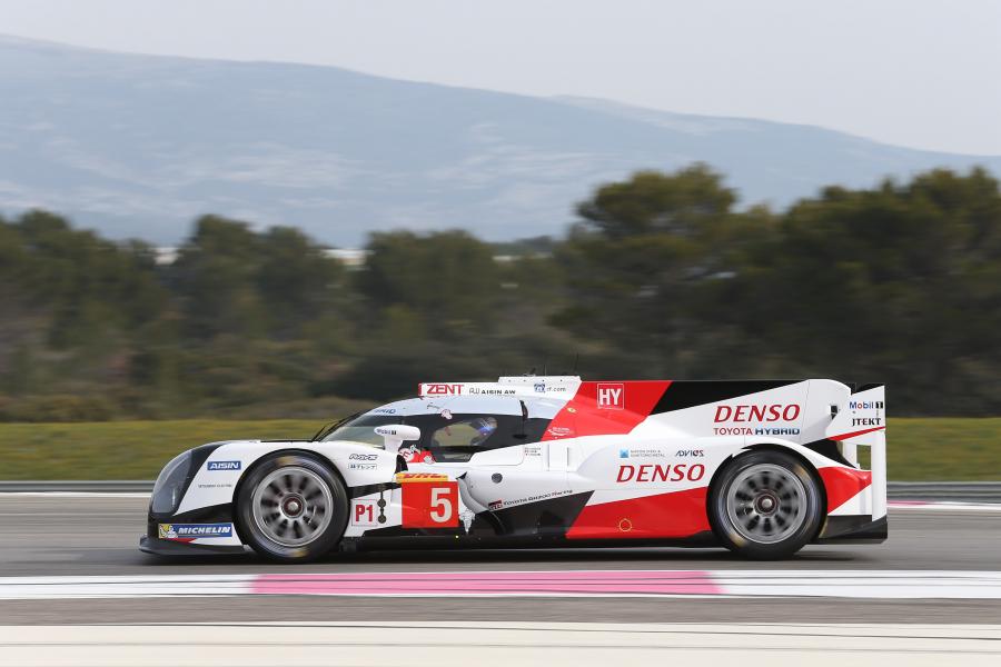  Toyota TS050 Hybrid 2016 года  (фото 12 из 27)